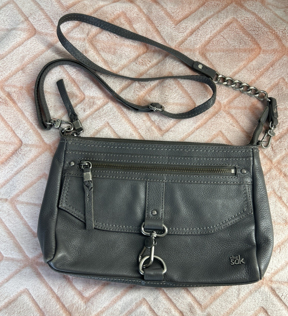 The Sak Y2K Gray Leather Crossbody Bag Strap Damage Antiqued Silver Boho Edgy